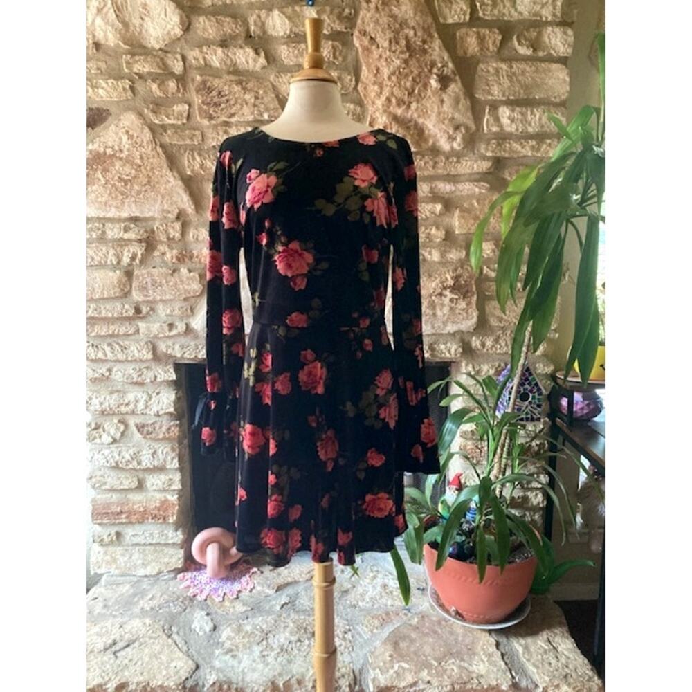 Black Floral Velvet Dress -Bell Sleeve - Open Back - Size L